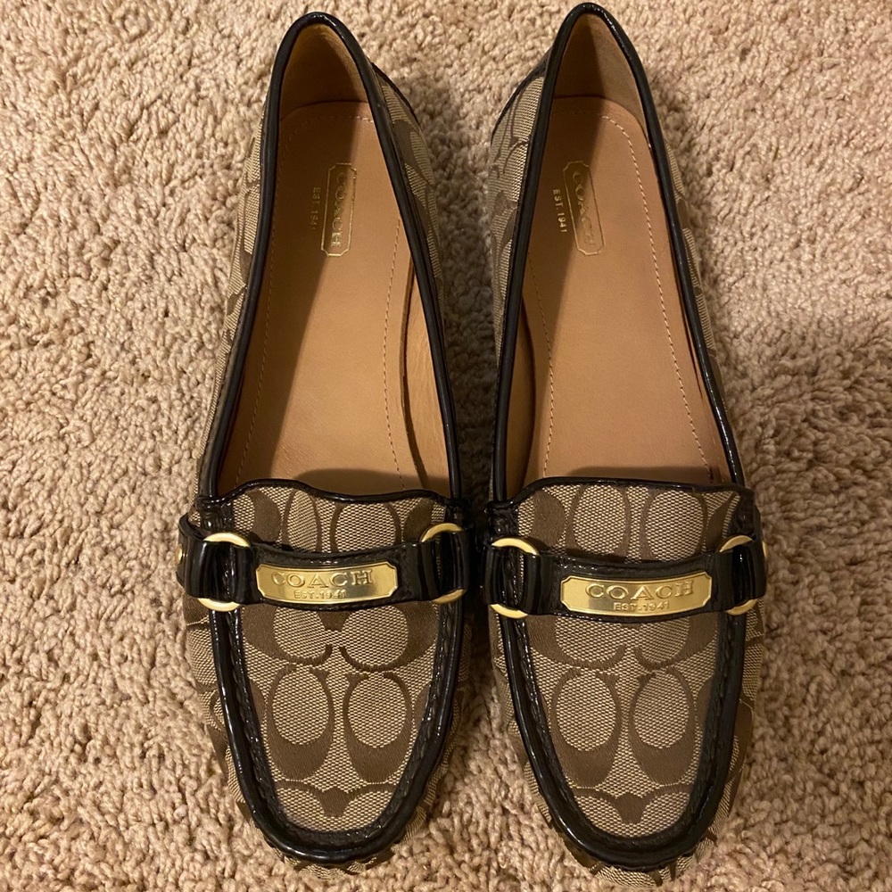 Coach flats
